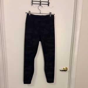 Yogalicious LUX Dark Camouflage Leggings